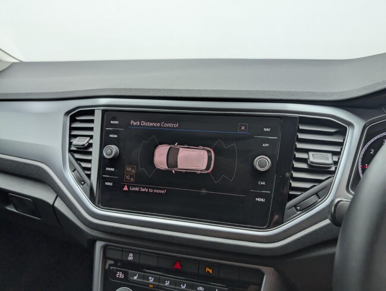 Used Volkswagen T-Roc 2021 for sale - 76425429: Photo 14