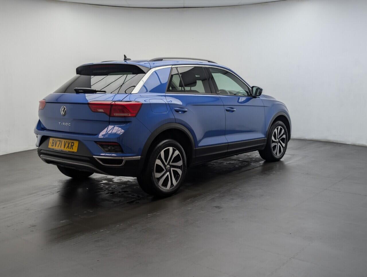 Used Volkswagen T-Roc 2021 for sale - 76425429: Photo 8