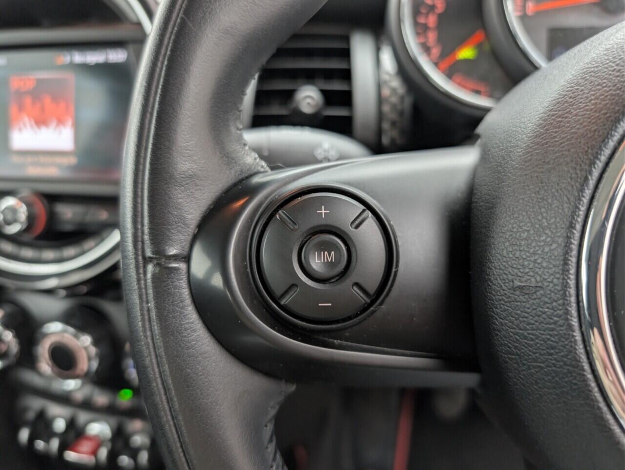 Used MINI Hatch 2018 for sale - 76607576: Photo 18