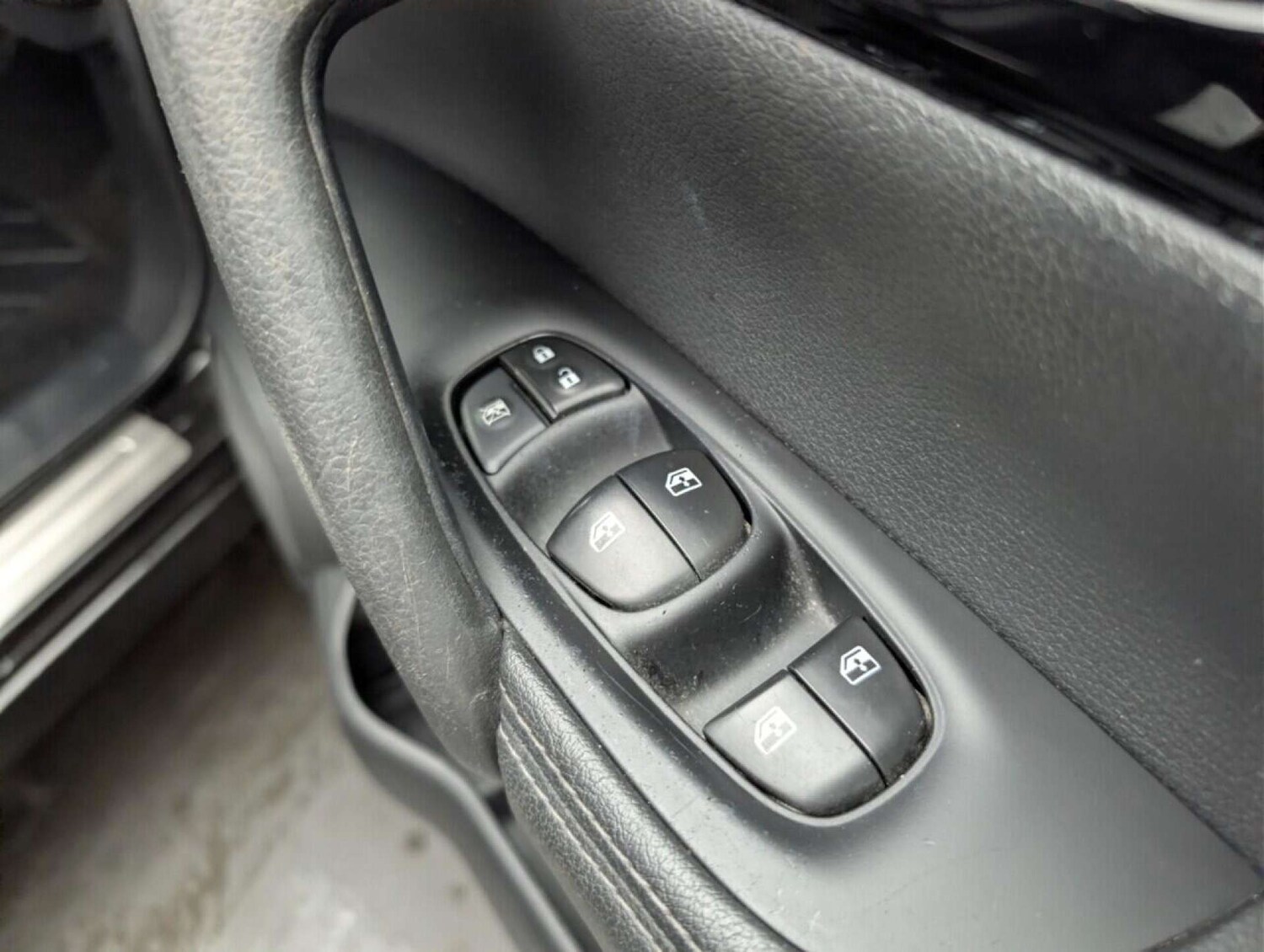 Used Nissan Qashqai 2018 for sale - 77713857: Photo 19