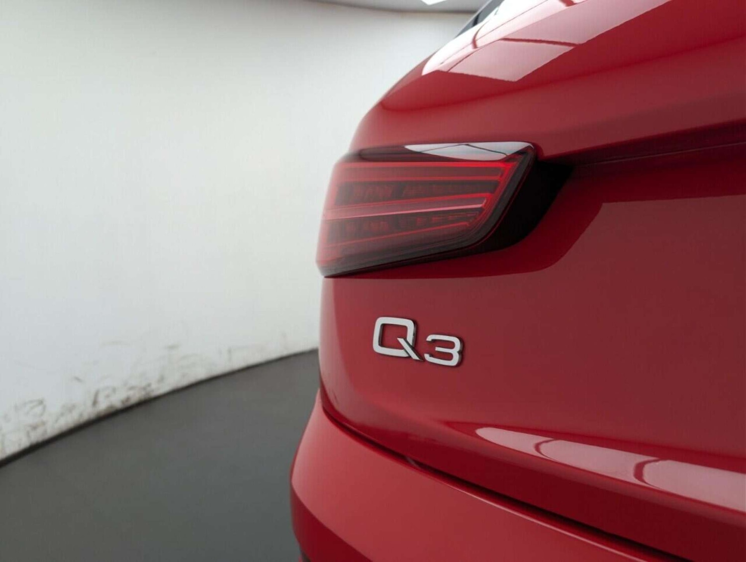 Used Audi Q3 2017 for sale - 77714733: Photo 25