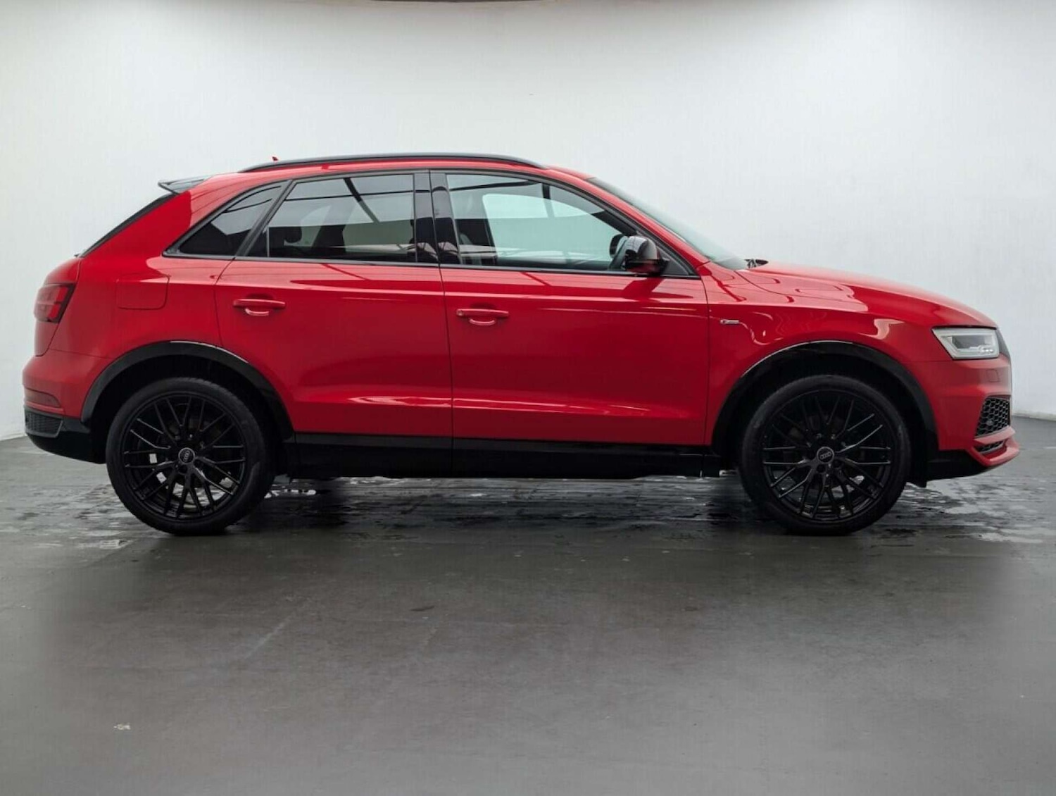 Used Audi Q3 2017 for sale - 77714733: Photo 9