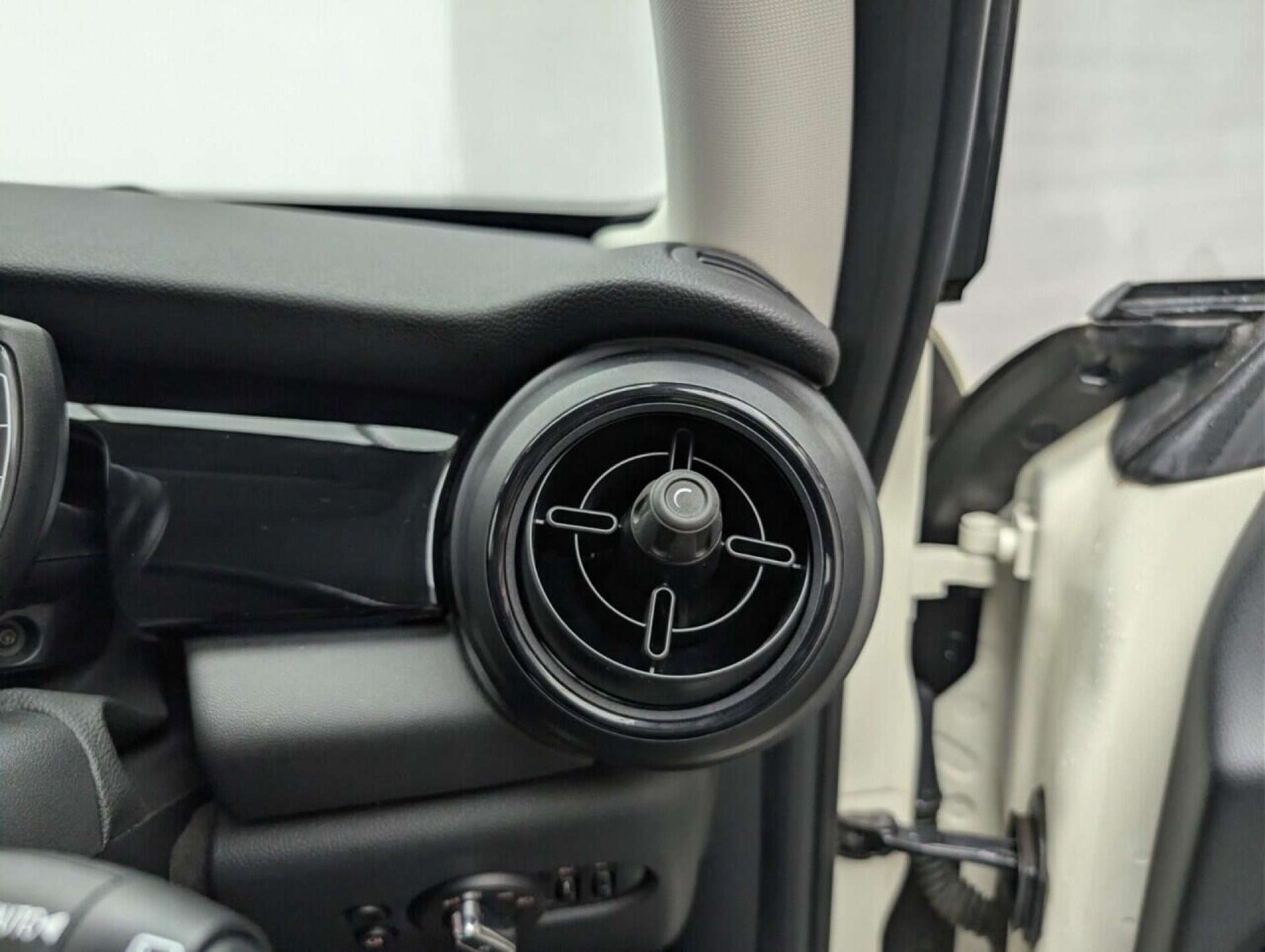 Used MINI Hatch 2022 for sale - 77714880: Photo 30