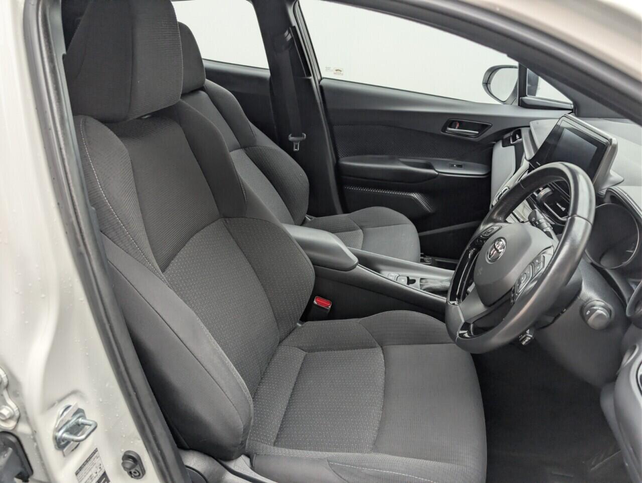 Used Toyota C-HR 2019 for sale - 77131429: Photo 12