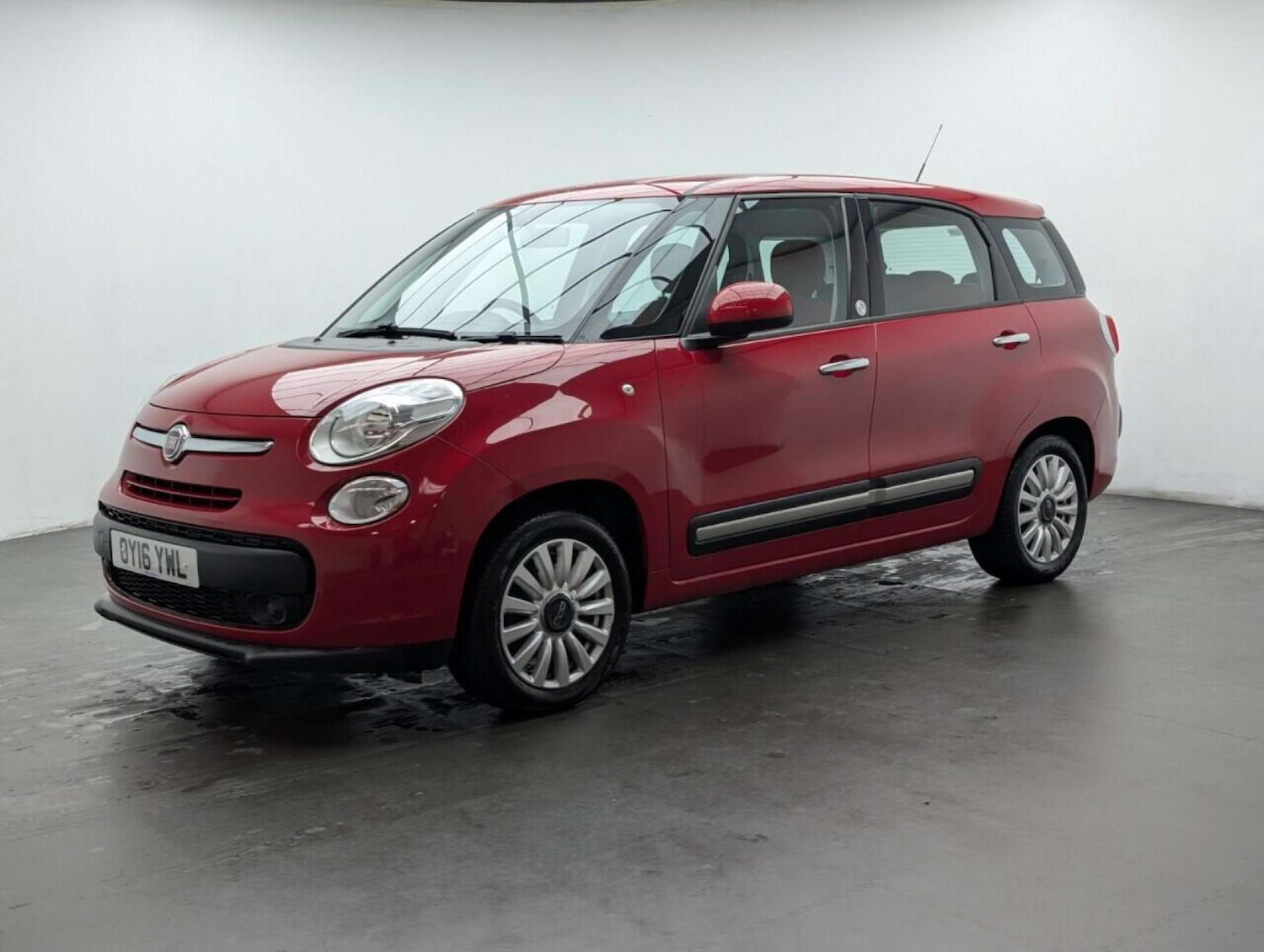 Used Fiat 500L 2016 for sale - 77714877: Photo 4