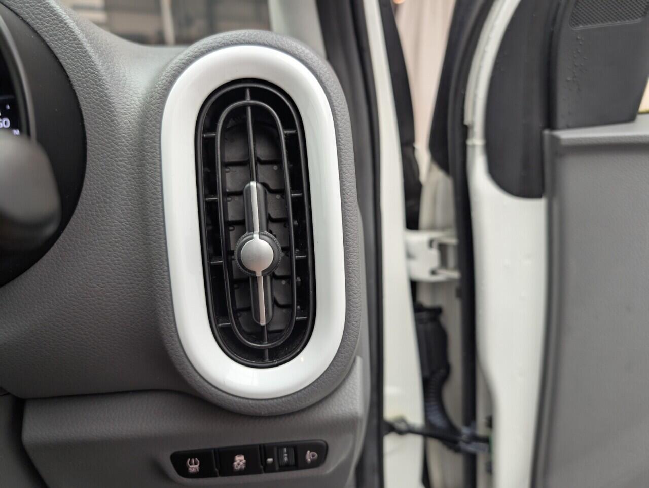 Used Kia Picanto 2018 for sale - 76424546: Photo 21