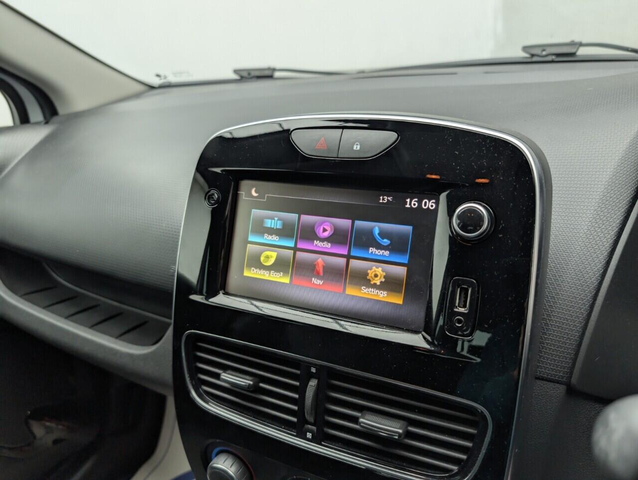 Used Renault Clio 2019 for sale - 76425805: Photo 13