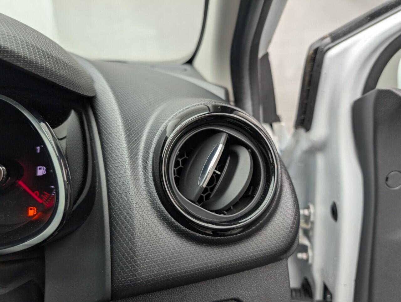 Used Renault Clio 2019 for sale - 76425805: Photo 20