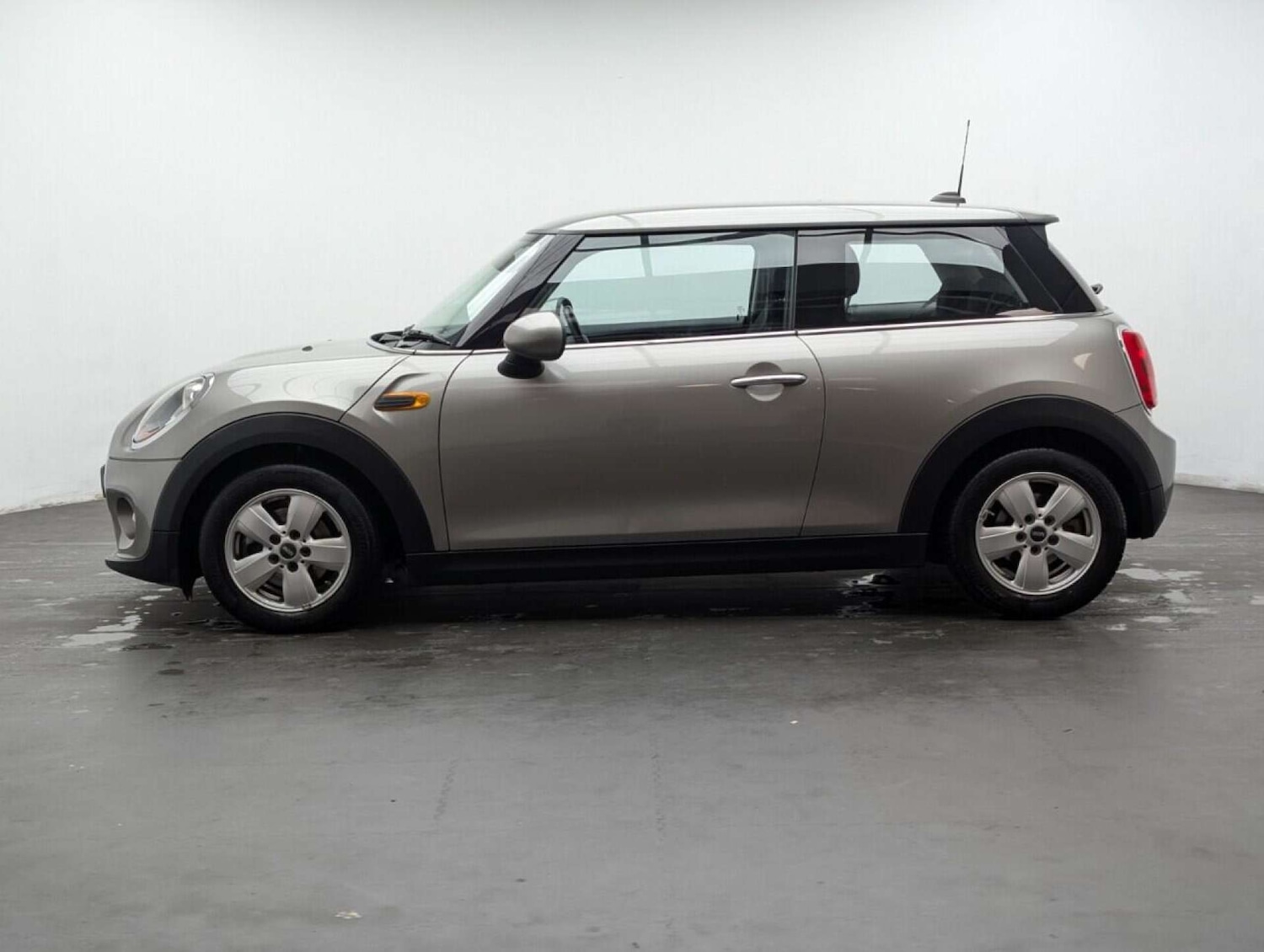 Used MINI Hatch 2017 for sale - 77713388: Photo 5