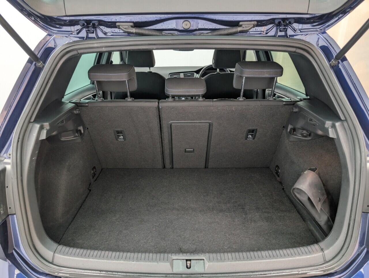 Used Volkswagen Golf 2018 for sale - 76498499: Photo 26