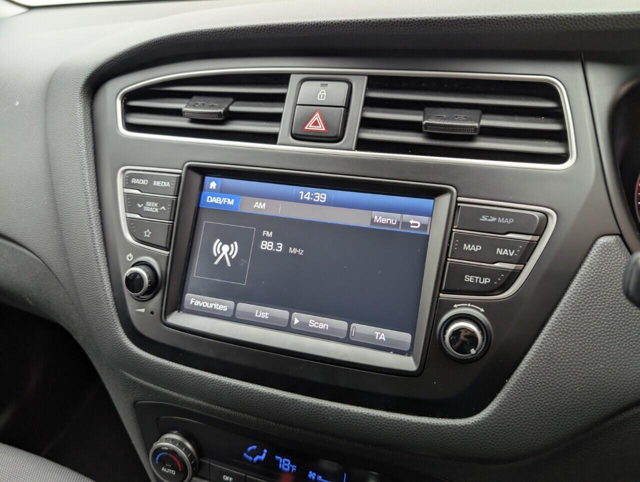 Used Hyundai i20 2018 for sale - 76424201: Photo 12