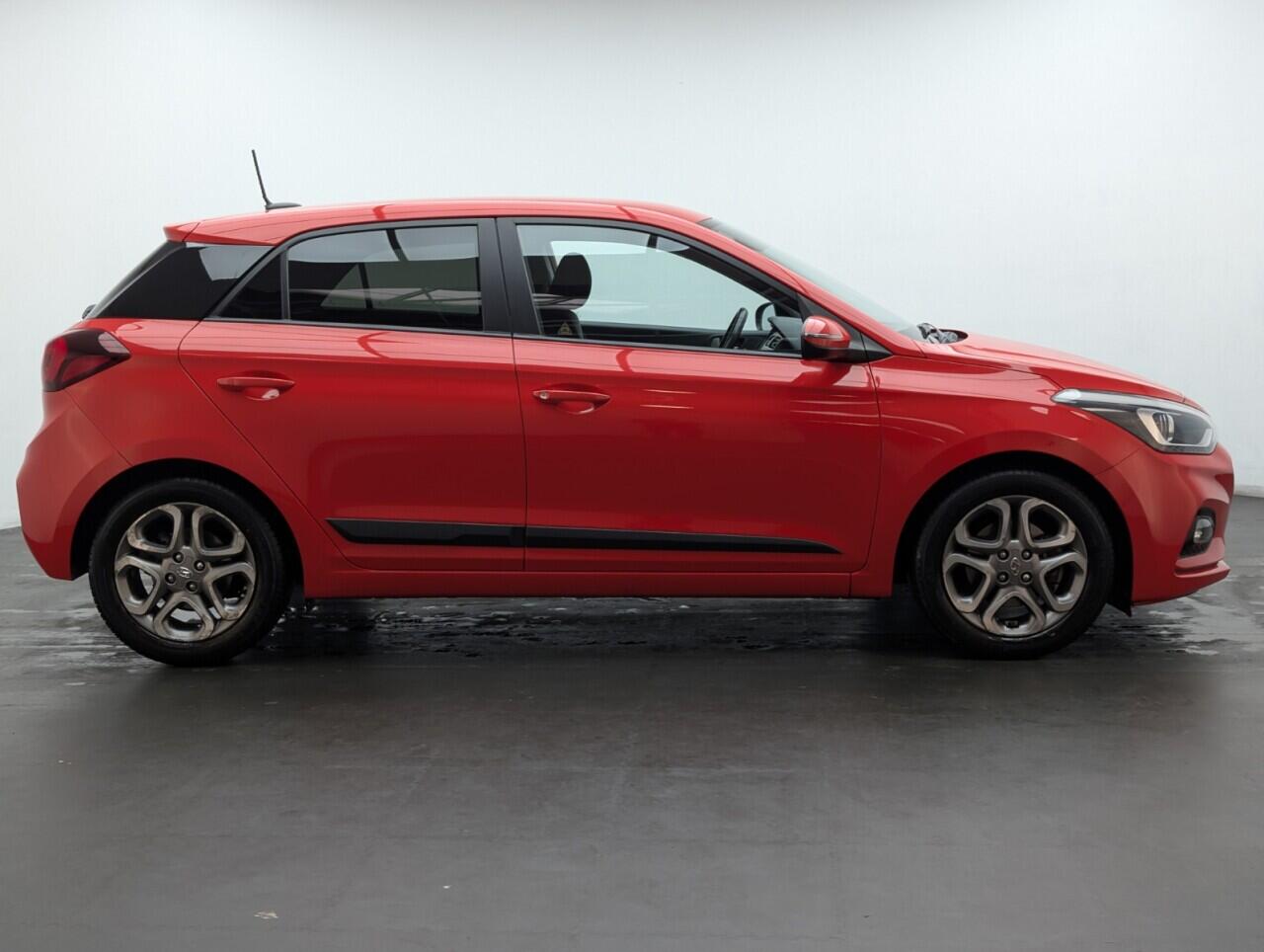 Used Hyundai i20 2018 for sale - 76424201: Photo 8