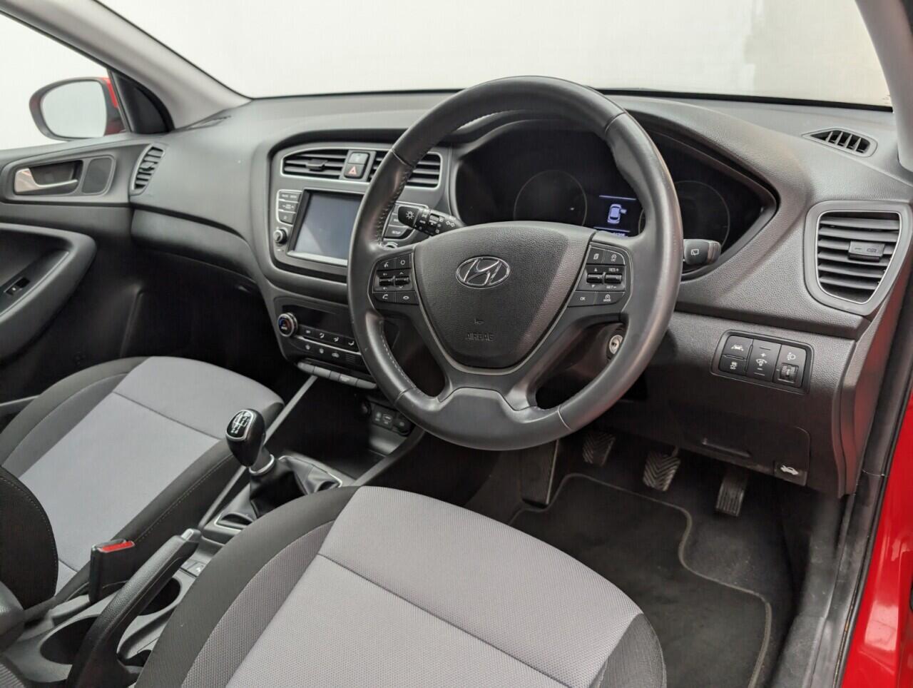 Used Hyundai i20 2018 for sale - 76424201: Photo 9