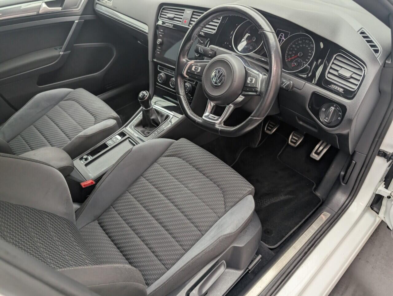 Used Volkswagen Golf 2018 for sale - 76422790: Photo 11