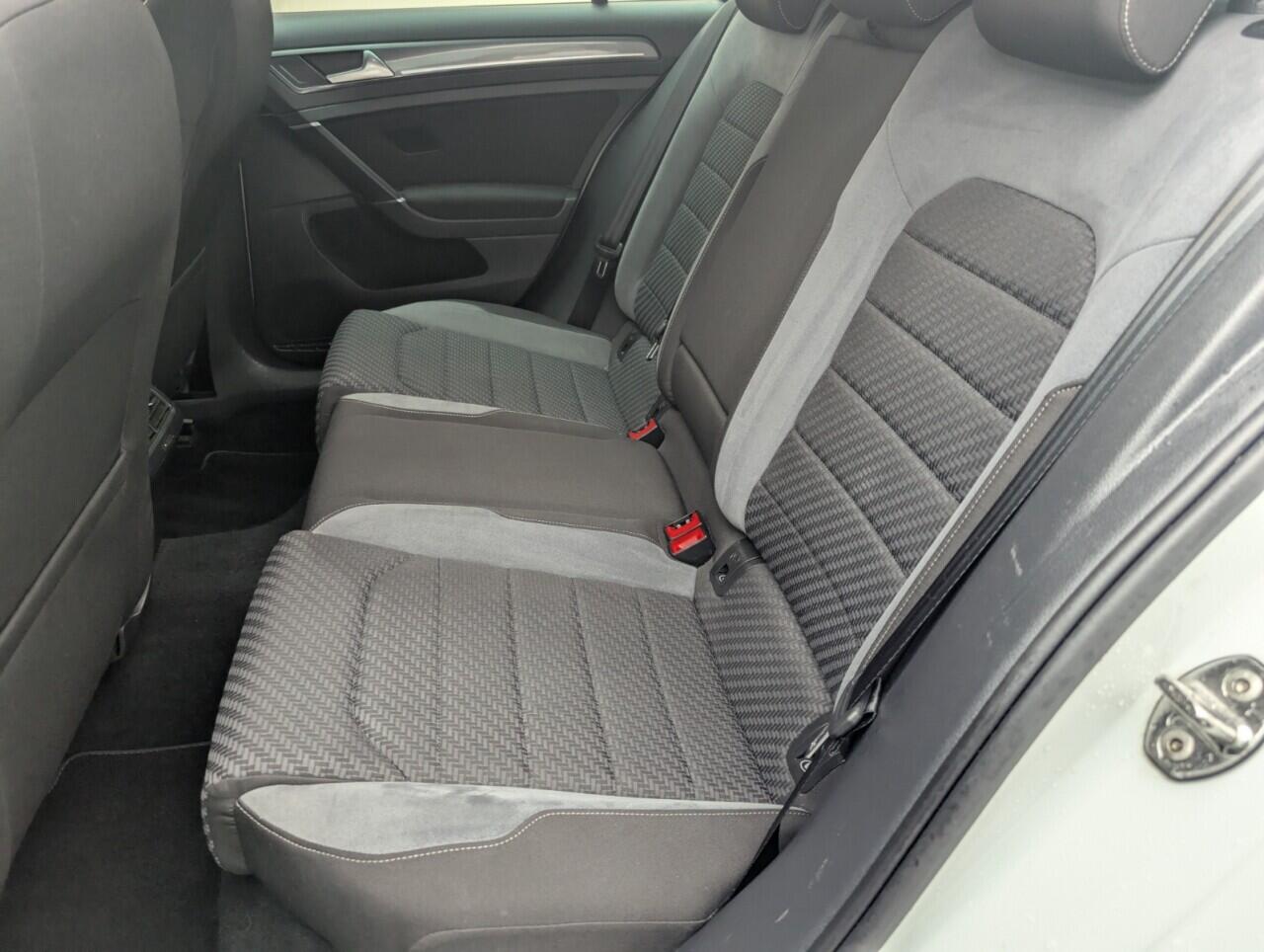 Used Volkswagen Golf 2018 for sale - 76422790: Photo 26