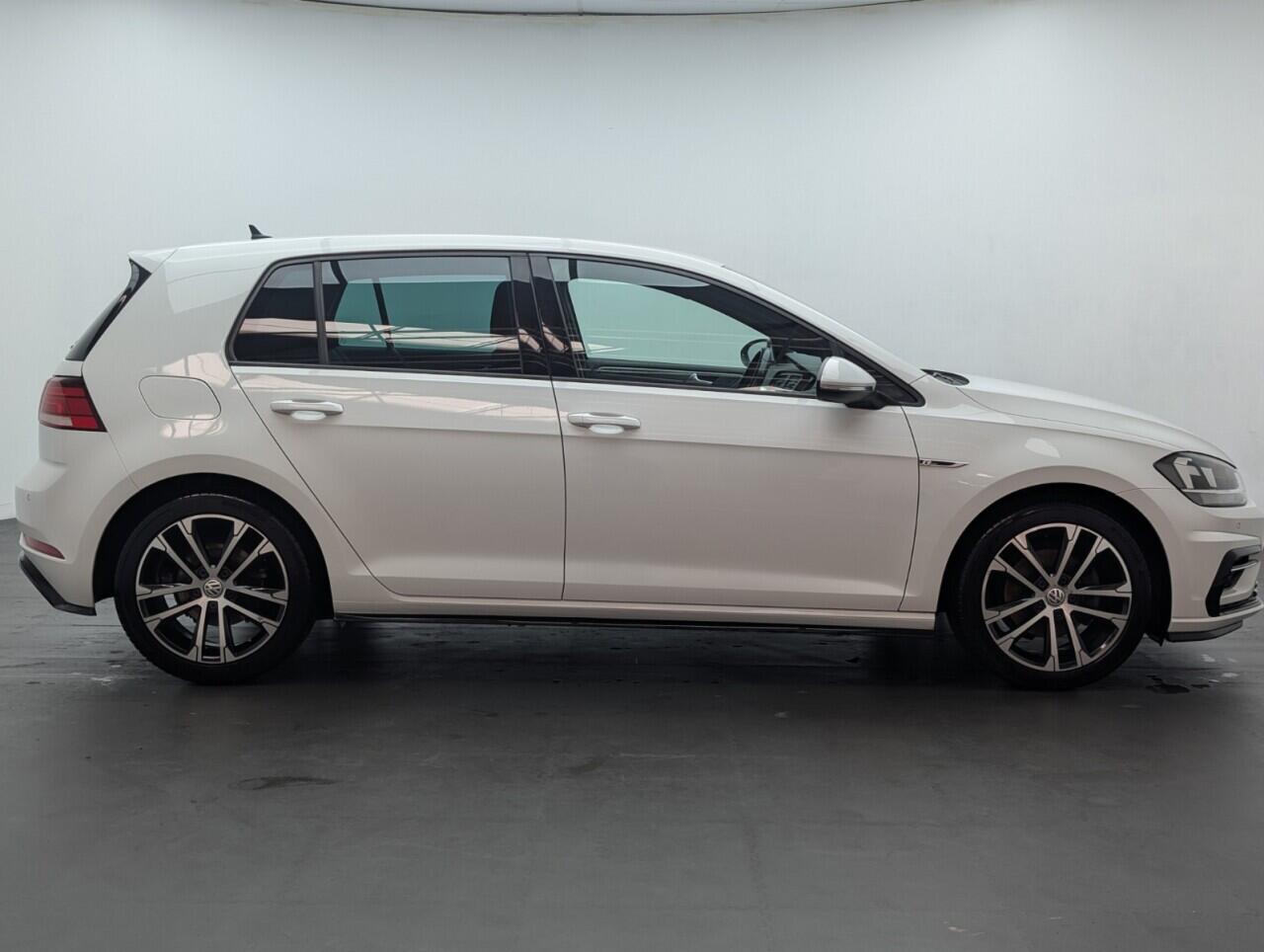 Used Volkswagen Golf 2018 for sale - 76422790: Photo 9