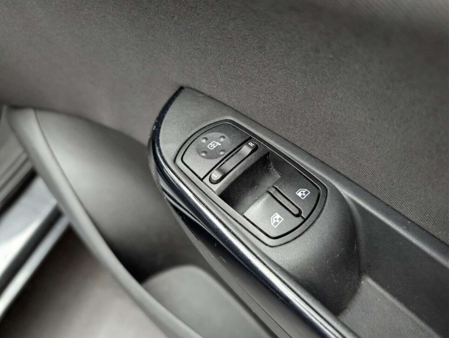 Used Vauxhall Corsa 2017 for sale - 77713761: Photo 30