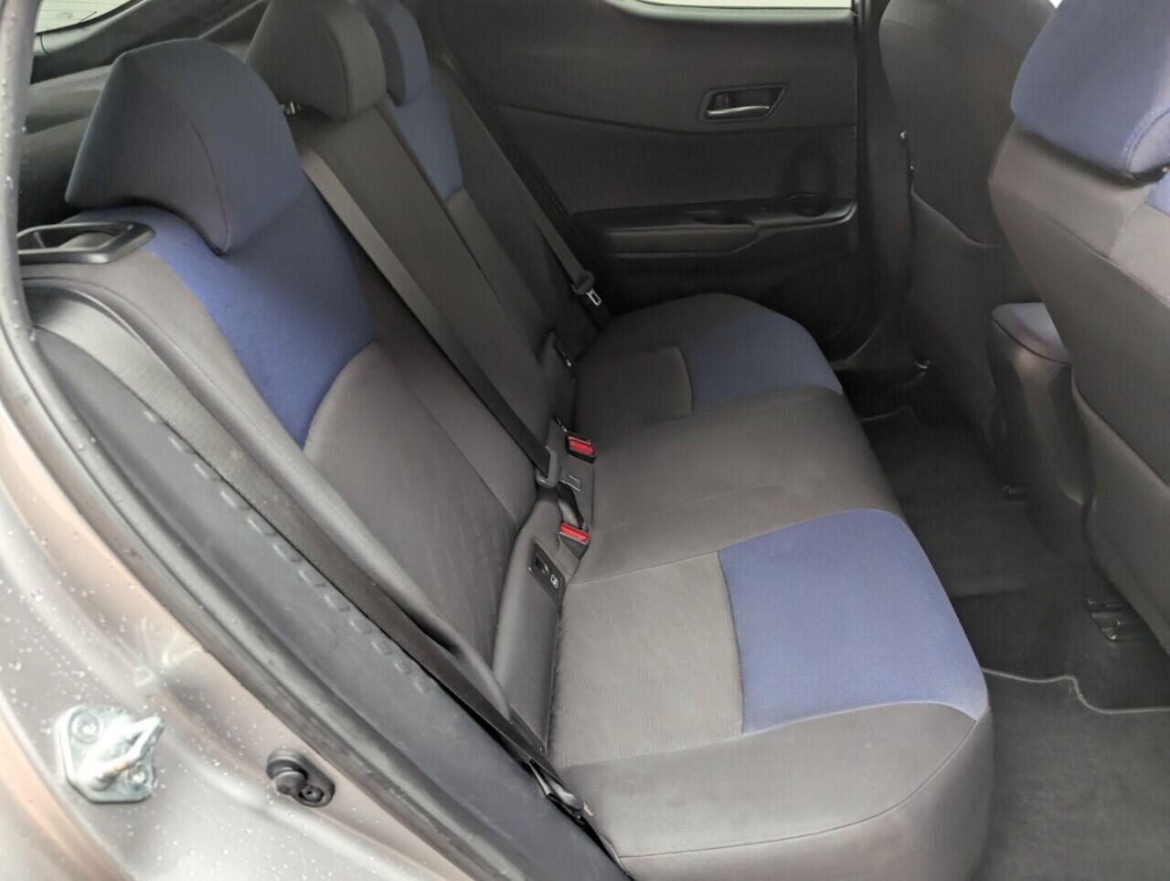 Used Toyota C-HR 2017 for sale - 76425180: Photo 25