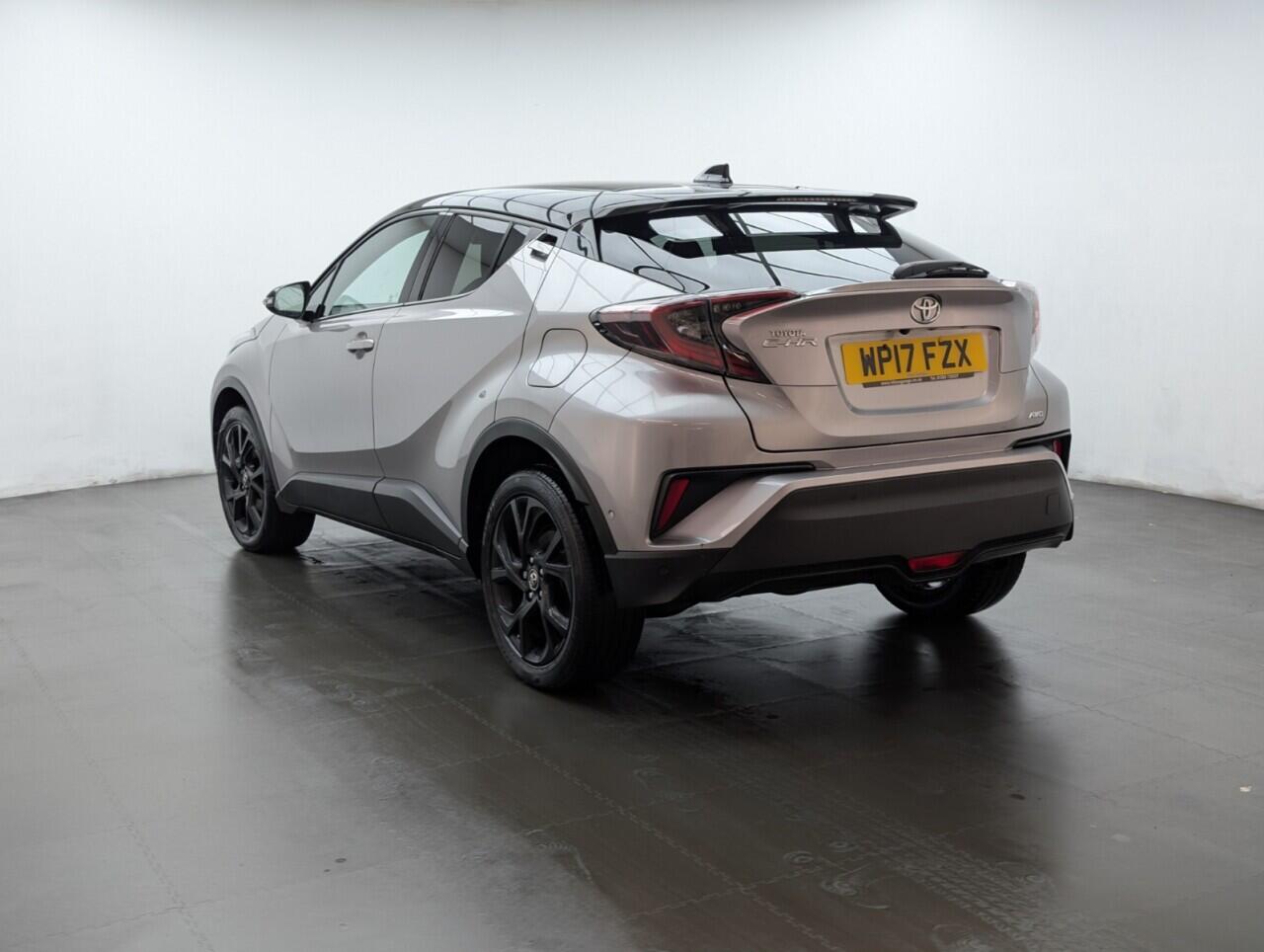 Used Toyota C-HR 2017 for sale - 76425180: Photo 6