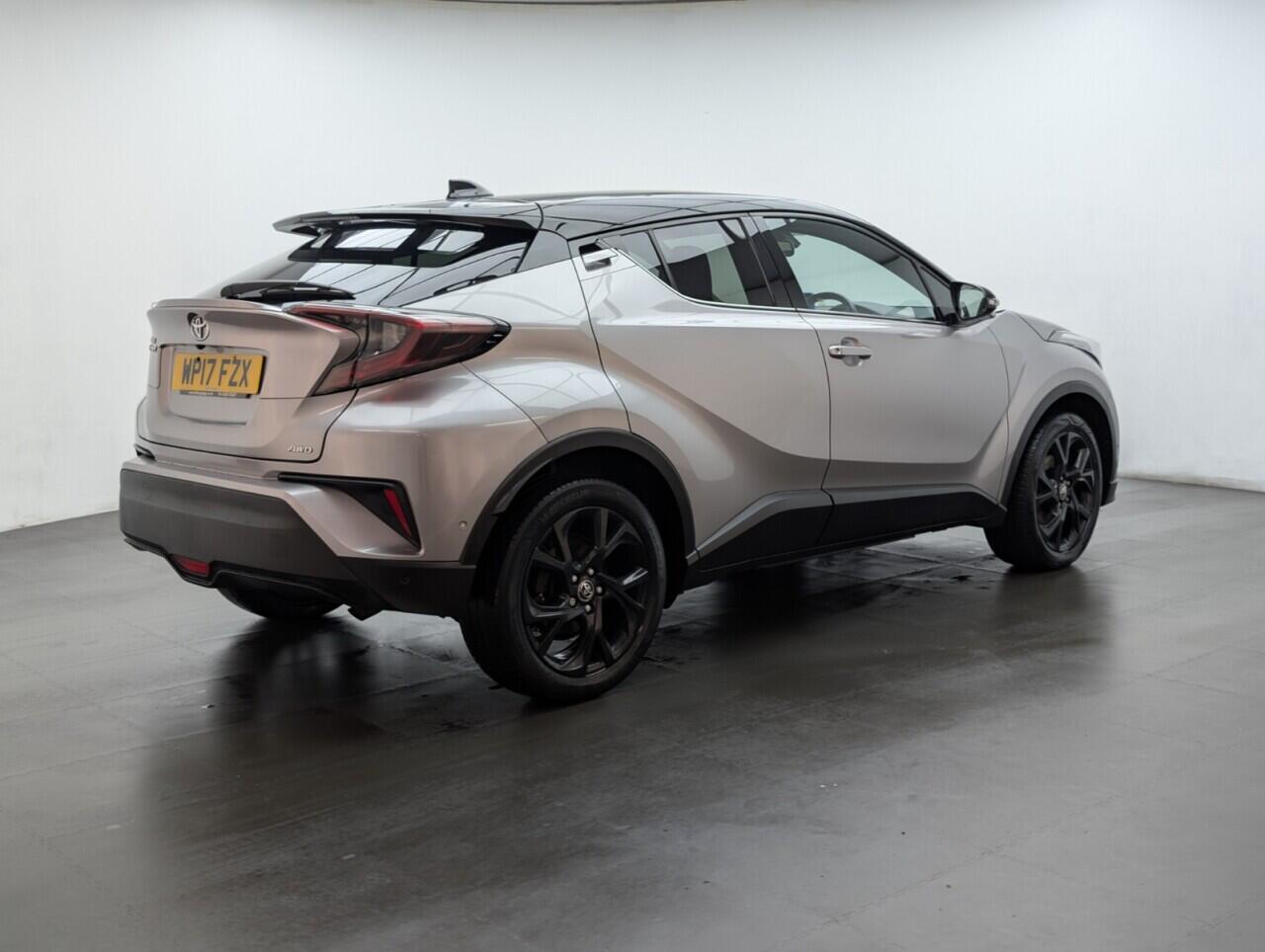 Used Toyota C-HR 2017 for sale - 76425180: Photo 8
