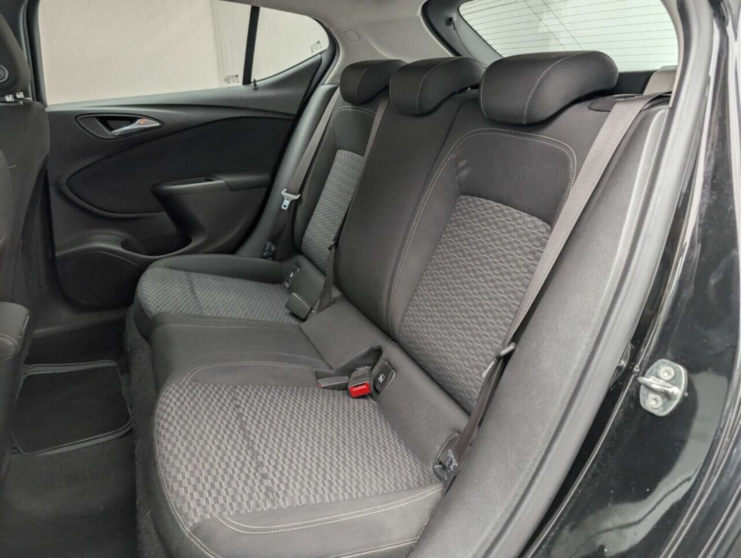 Used Vauxhall Astra 2018 for sale - 77714823: Photo 23