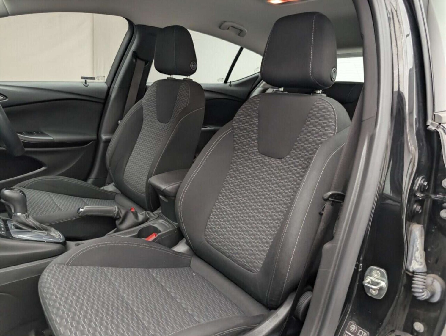 Used Vauxhall Astra 2018 for sale - 77714823: Photo 24