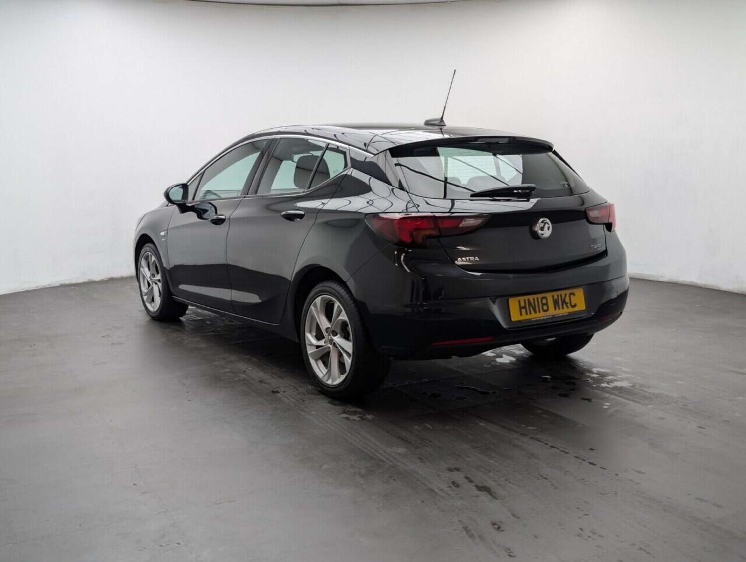 Used Vauxhall Astra 2018 for sale - 77714823: Photo 6
