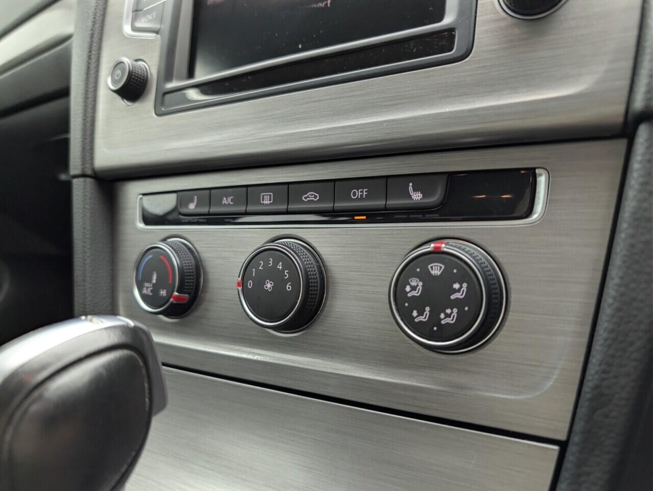 Used Volkswagen Golf 2016 for sale - 76832837: Photo 15