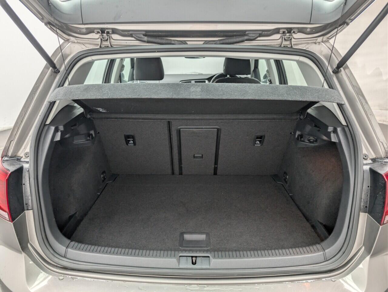 Used Volkswagen Golf 2016 for sale - 76832837: Photo 25