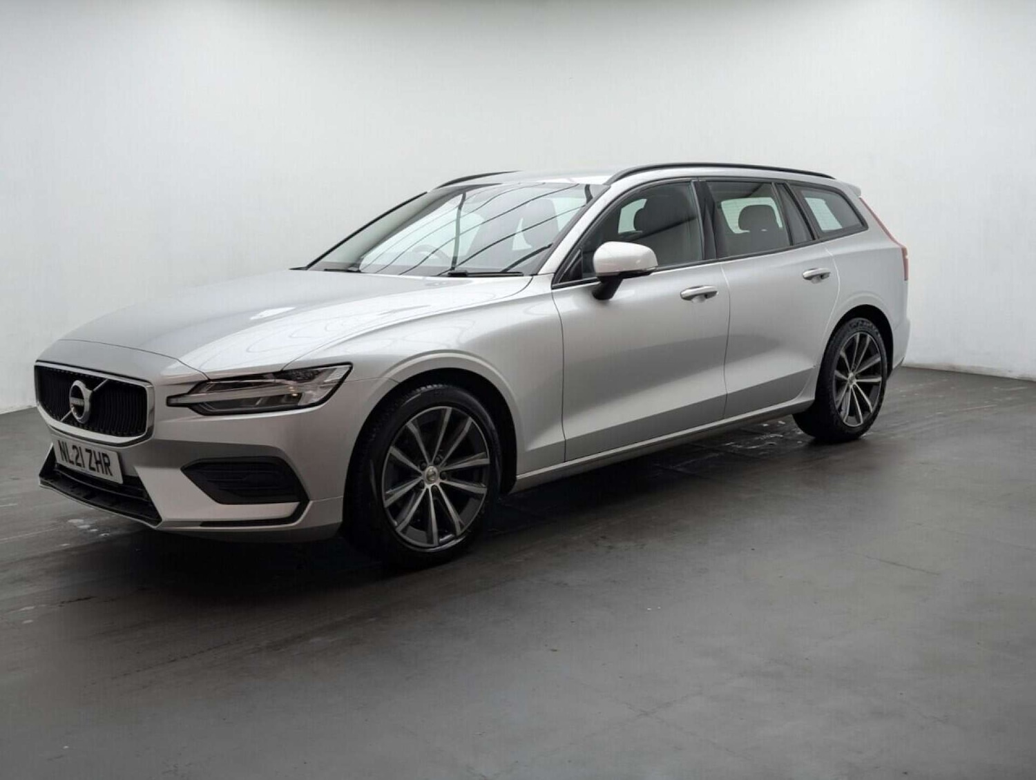 Used Volvo V60 2021 for sale - 77713823: Photo 3