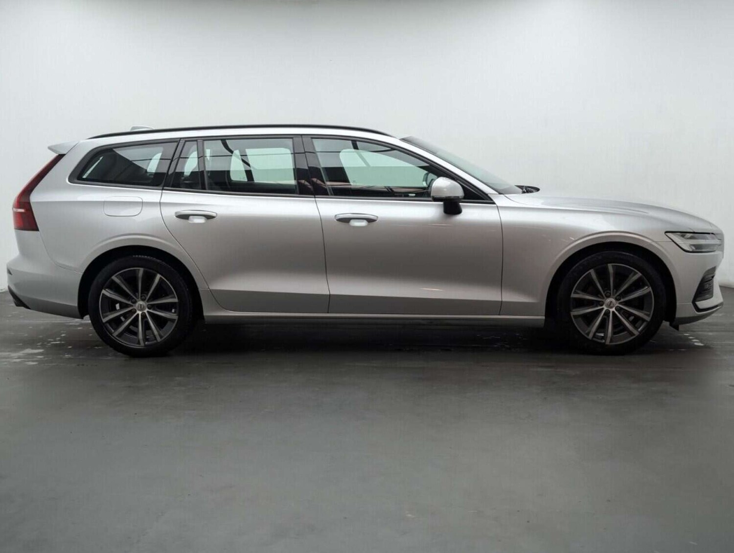 Used Volvo V60 2021 for sale - 77713823: Photo 8
