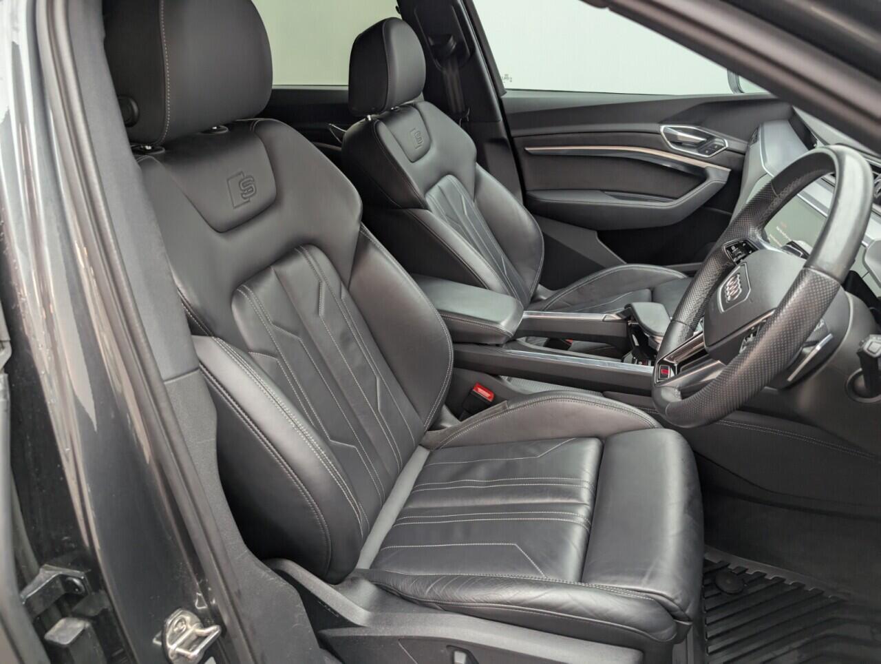 Used Audi e-tron 2020 for sale - 76422861: Photo 12