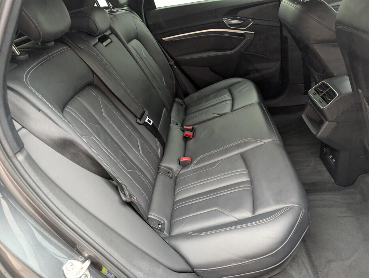 Used Audi e-tron 2020 for sale - 76422861: Photo 26
