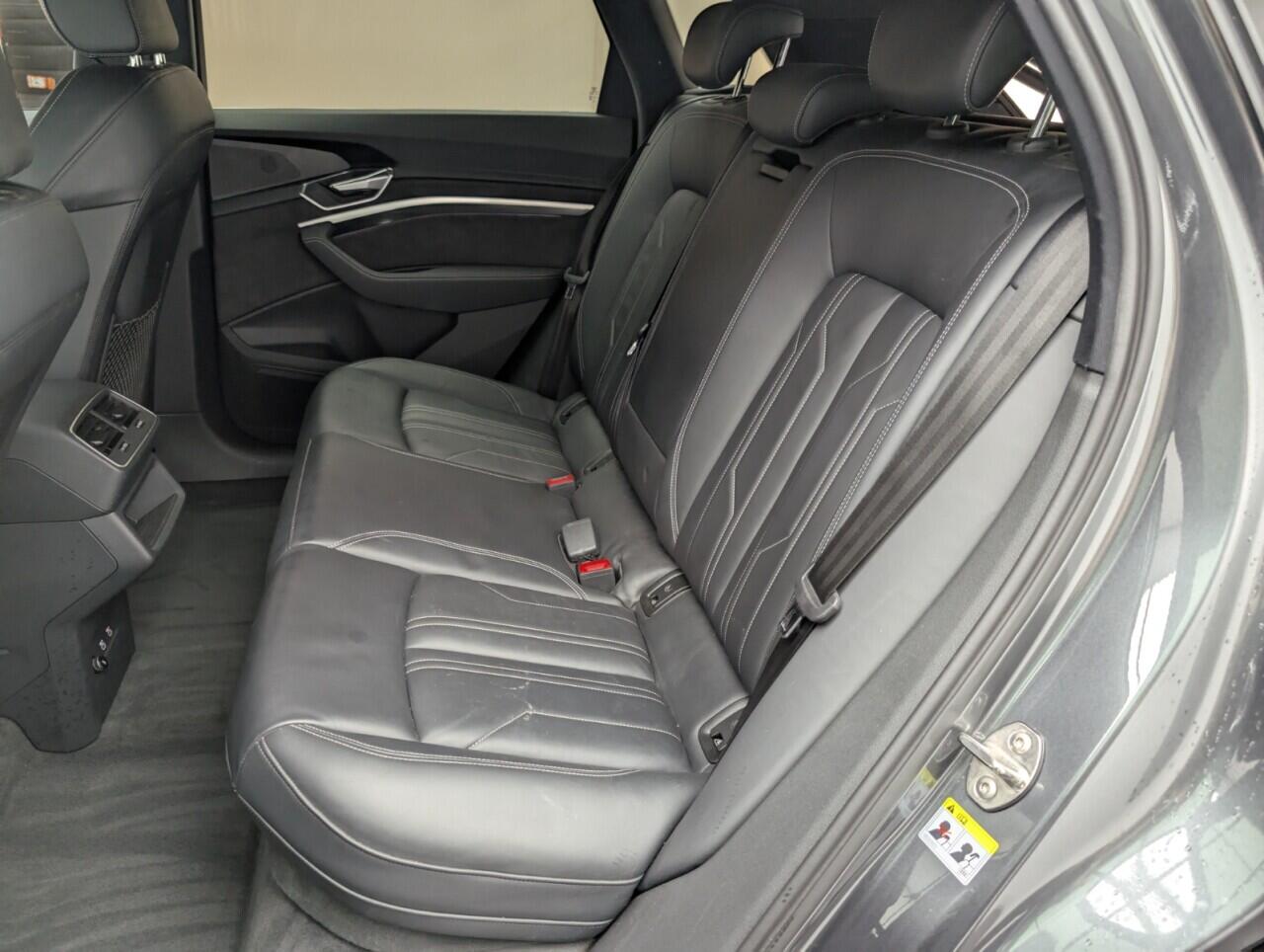 Used Audi e-tron 2020 for sale - 76422861: Photo 28