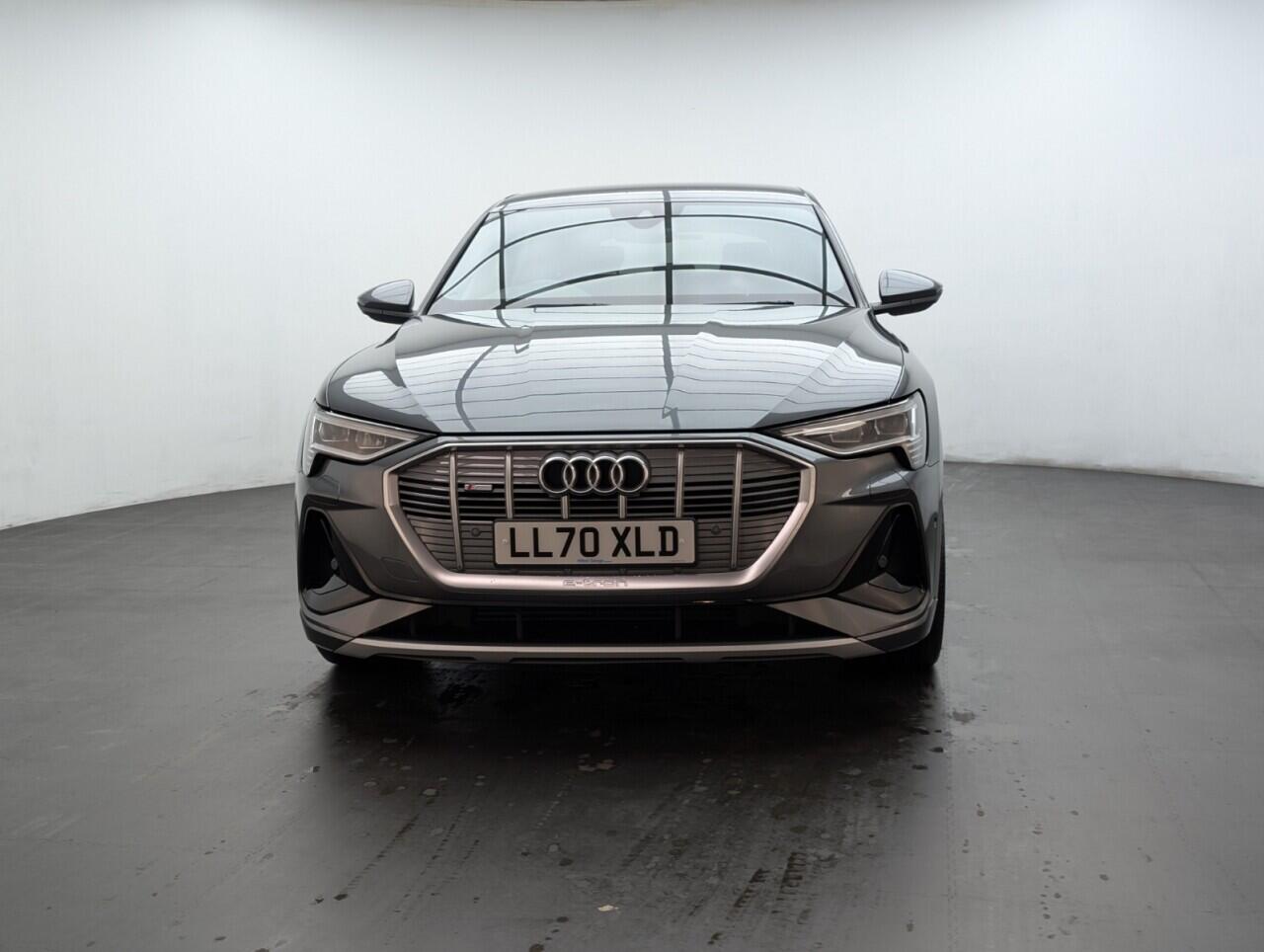 Used Audi e-tron 2020 for sale - 76422861: Photo 3