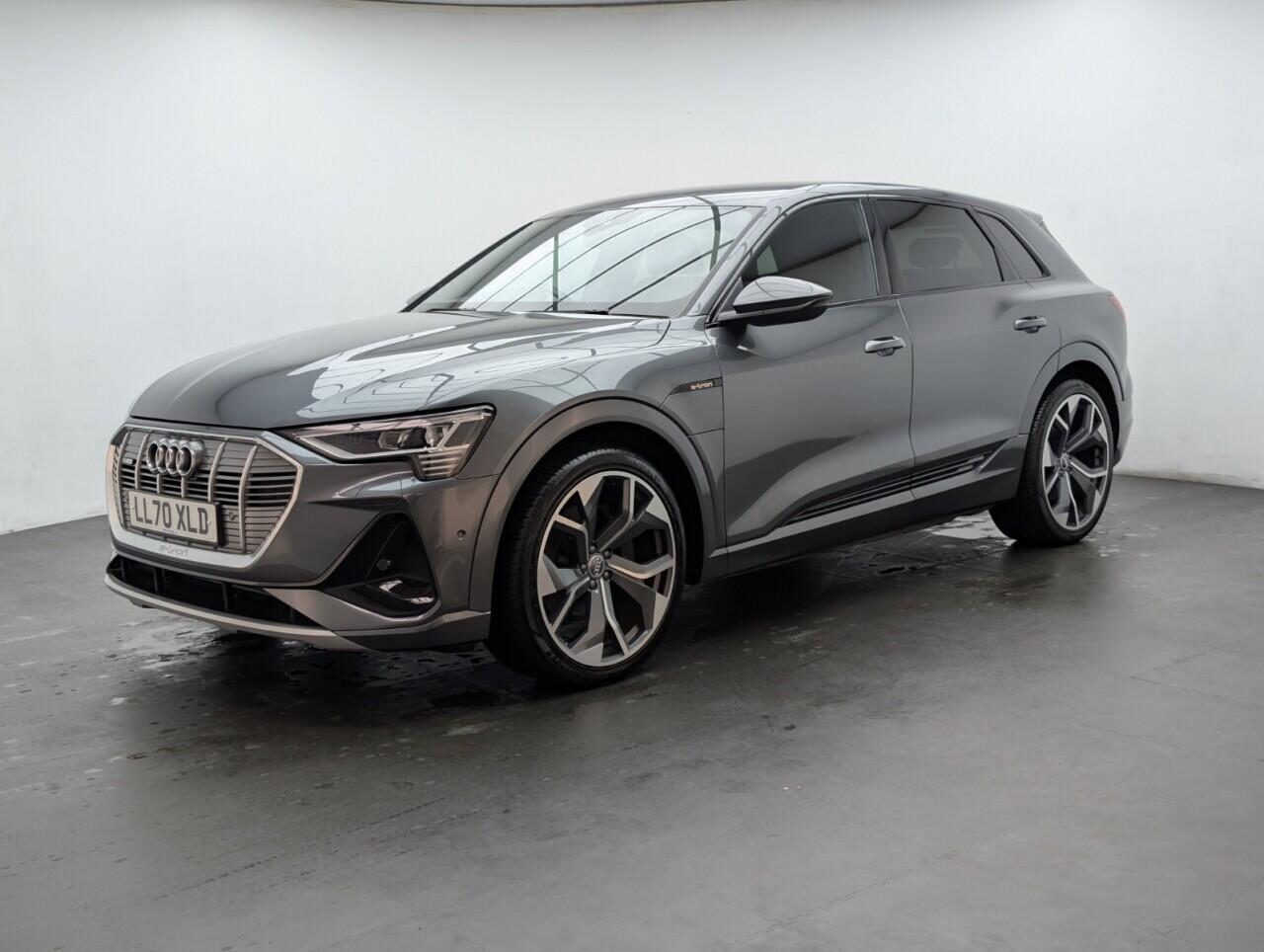 Used Audi e-tron 2020 for sale - 76422861: Photo 4