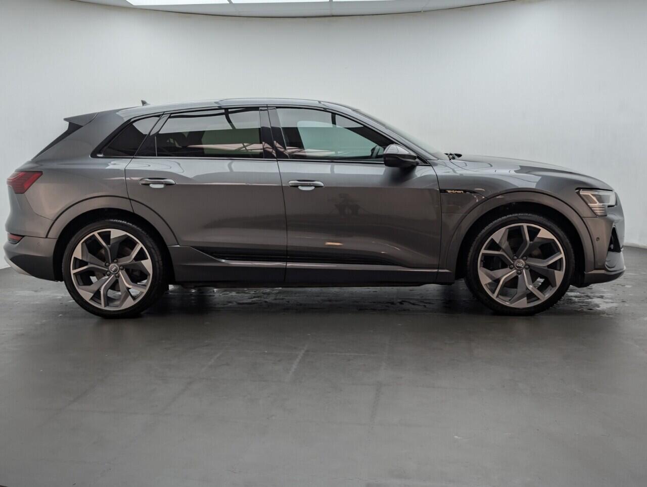 Used Audi e-tron 2020 for sale - 76422861: Photo 9