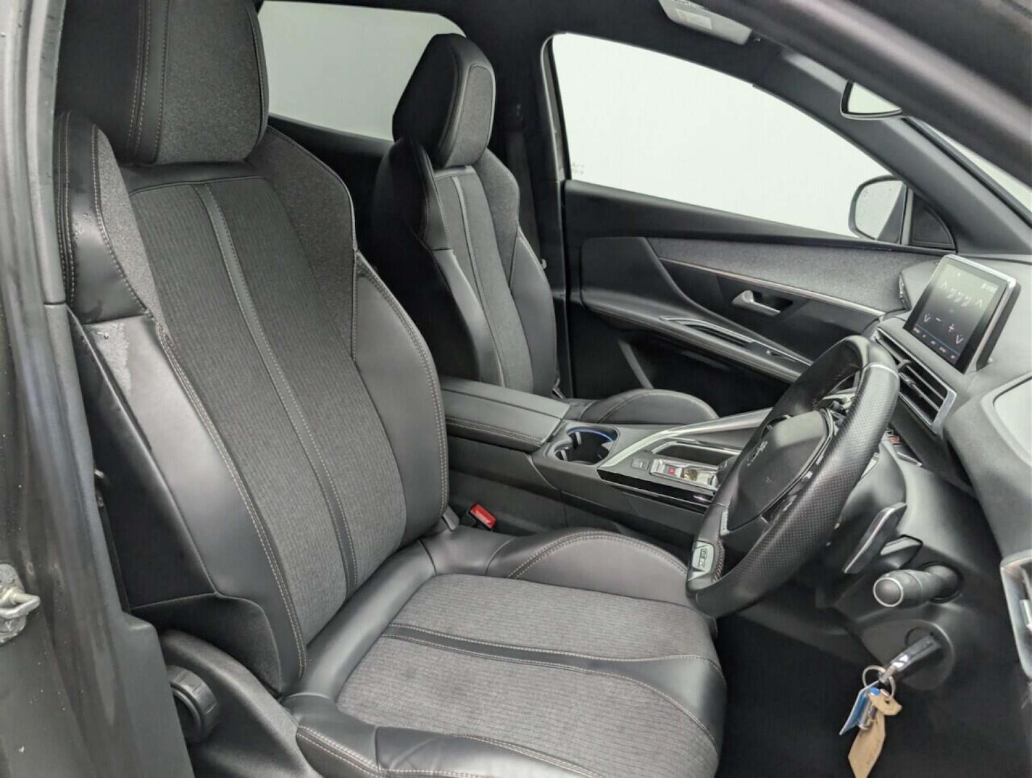 Used Peugeot 3008 2017 for sale - 77713214: Photo 12