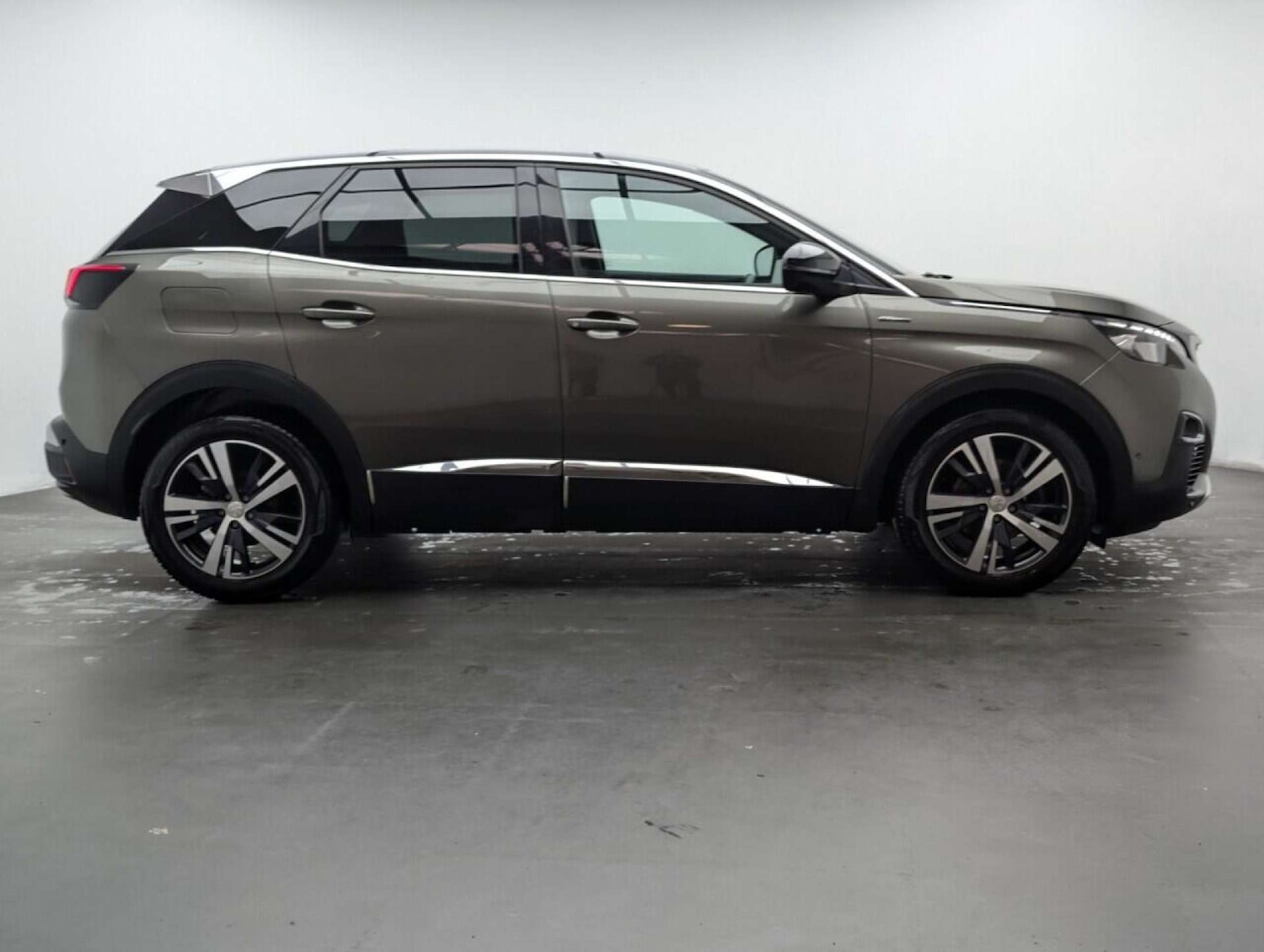 Used Peugeot 3008 2017 for sale - 77713214: Photo 9