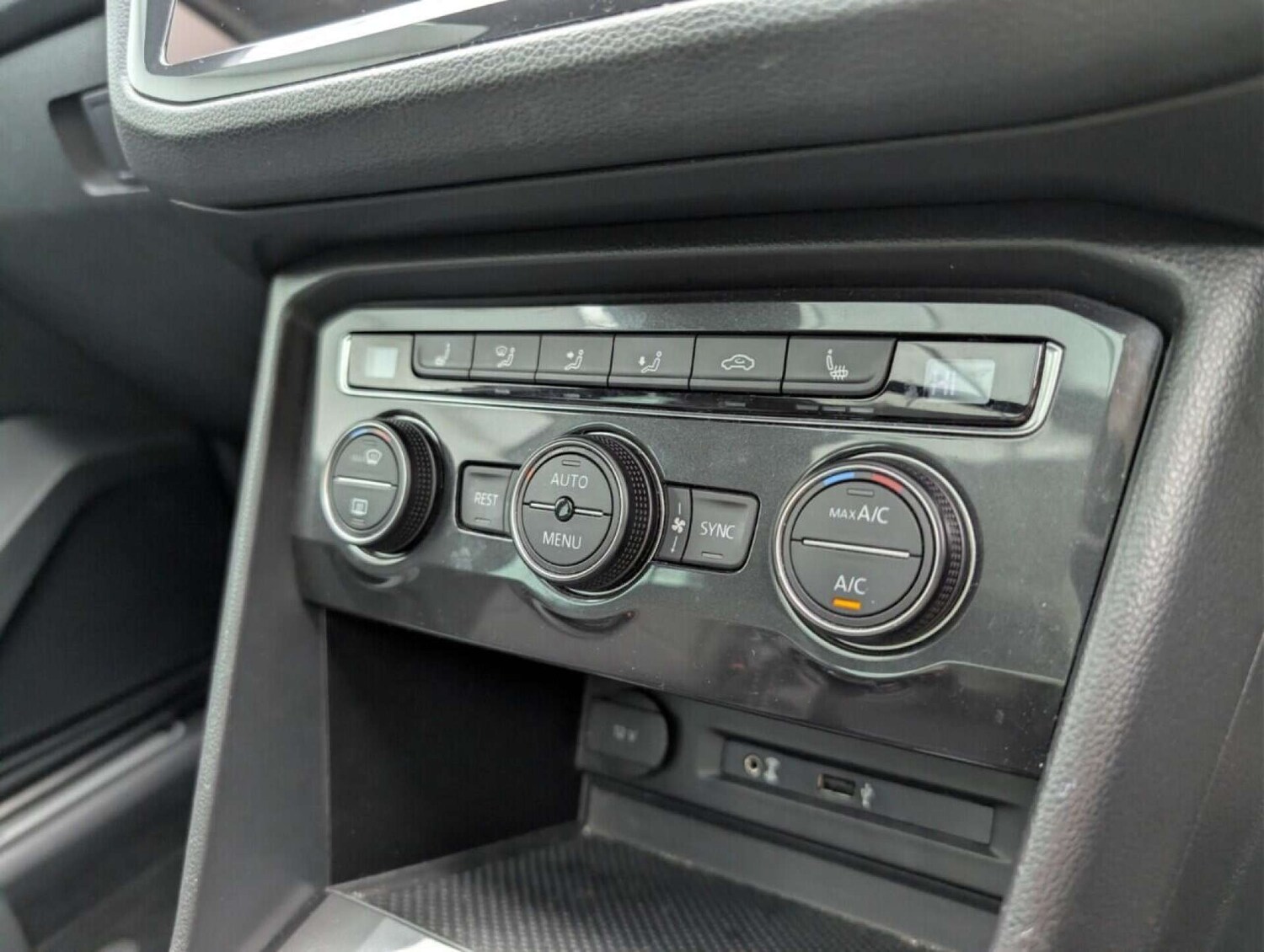 Used Volkswagen Tiguan 2017 for sale - 77714801: Photo 15