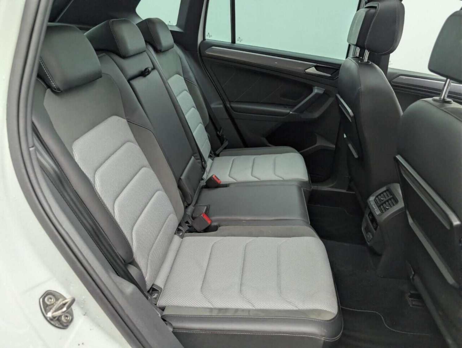 Used Volkswagen Tiguan 2017 for sale - 77714801: Photo 23