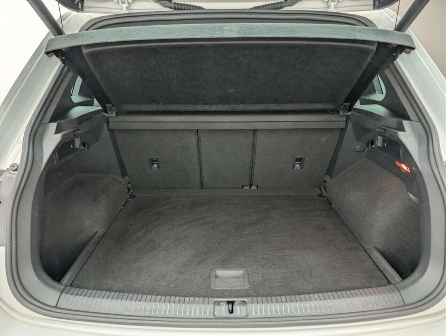 Used Volkswagen Tiguan 2017 for sale - 77714801: Photo 24