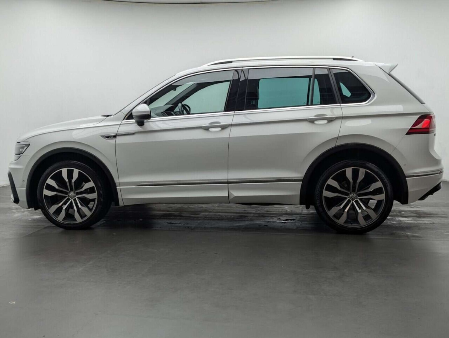 Used Volkswagen Tiguan 2017 for sale - 77714801: Photo 5