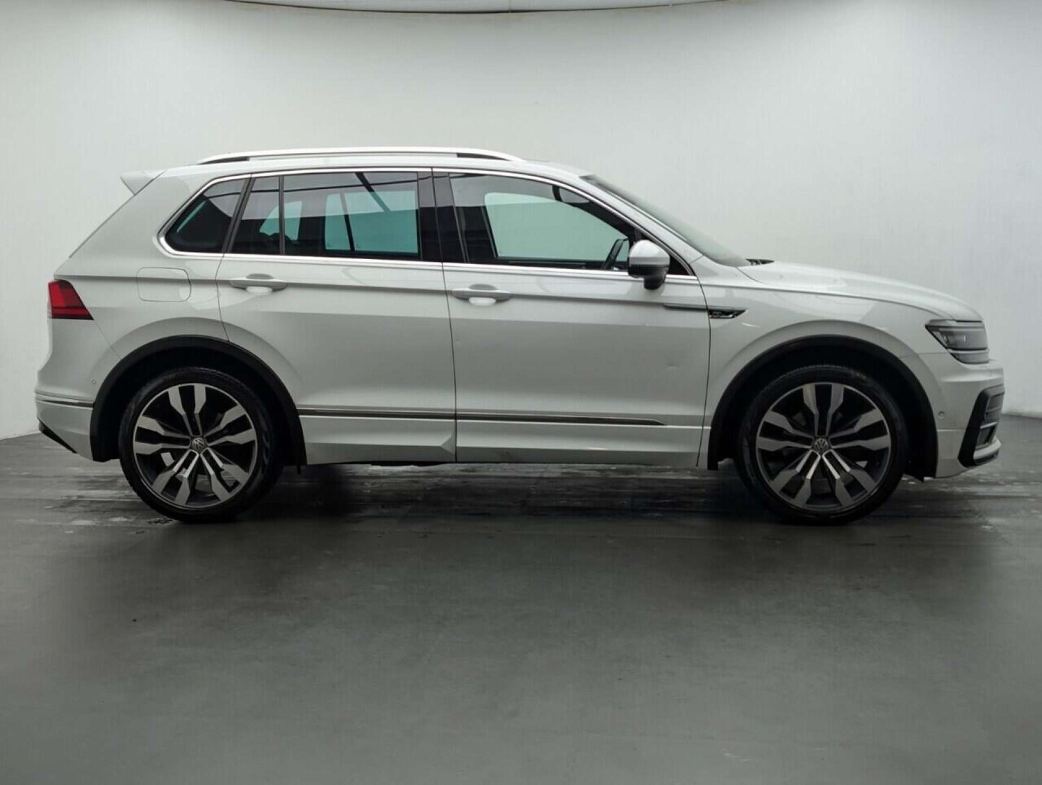 Used Volkswagen Tiguan 2017 for sale - 77714801: Photo 9