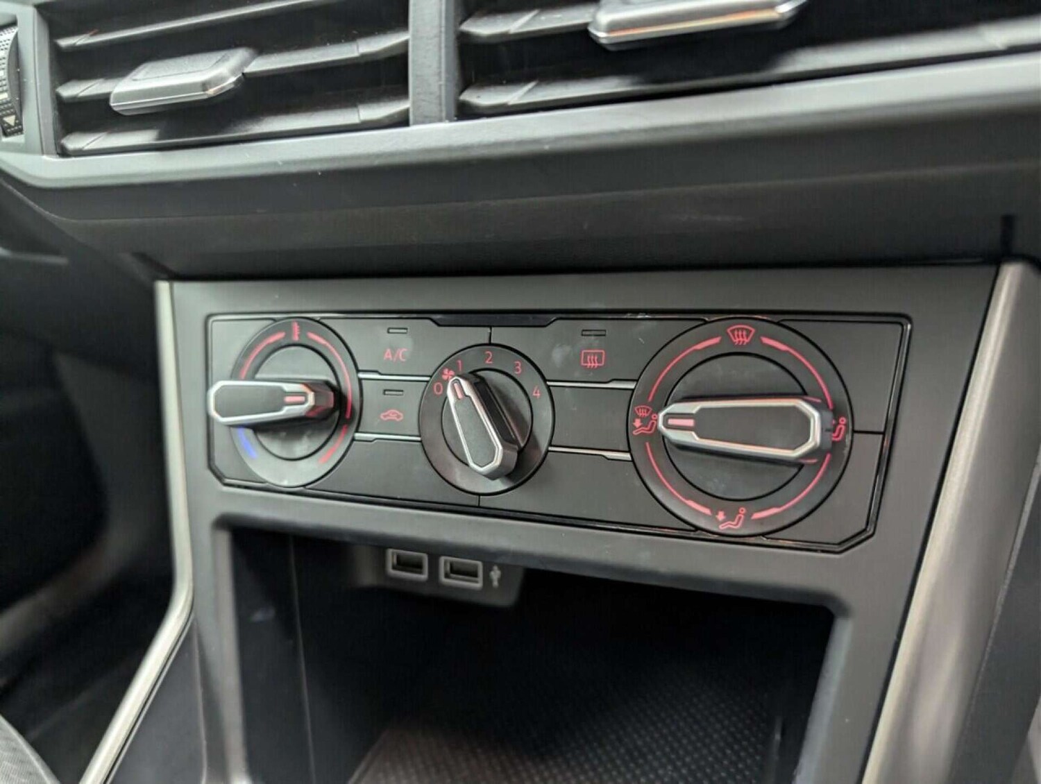 Used Volkswagen Polo 2019 for sale - 77714302: Photo 15