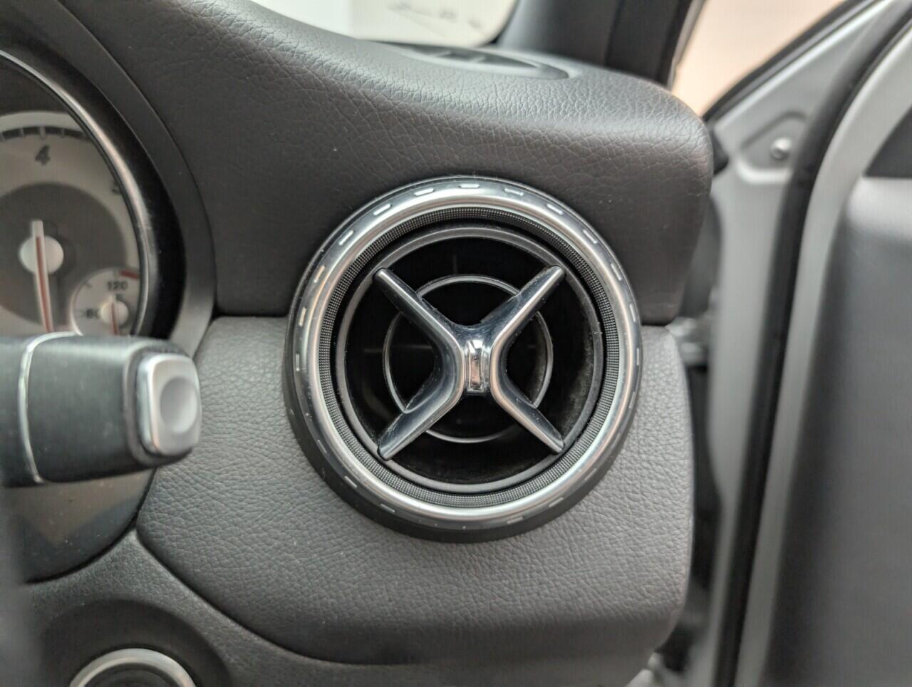 Used Mercedes-Benz GLA 2016 for sale - 77645770: Photo 21