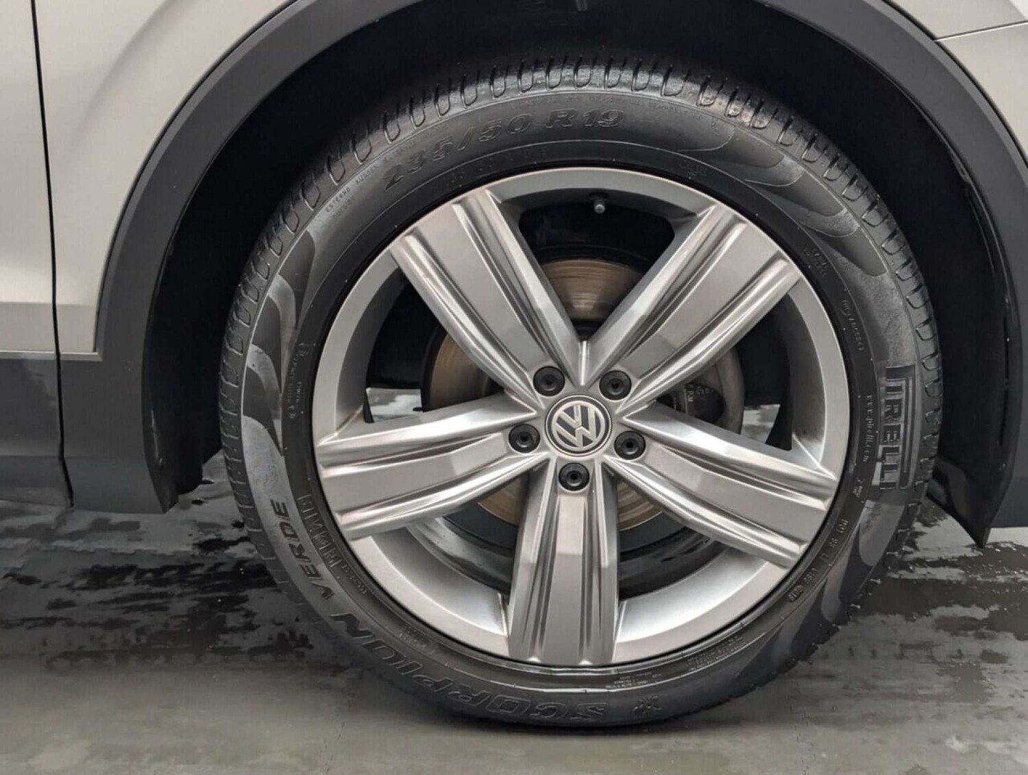 Used Volkswagen Tiguan 2019 for sale - 77713400: Photo 10