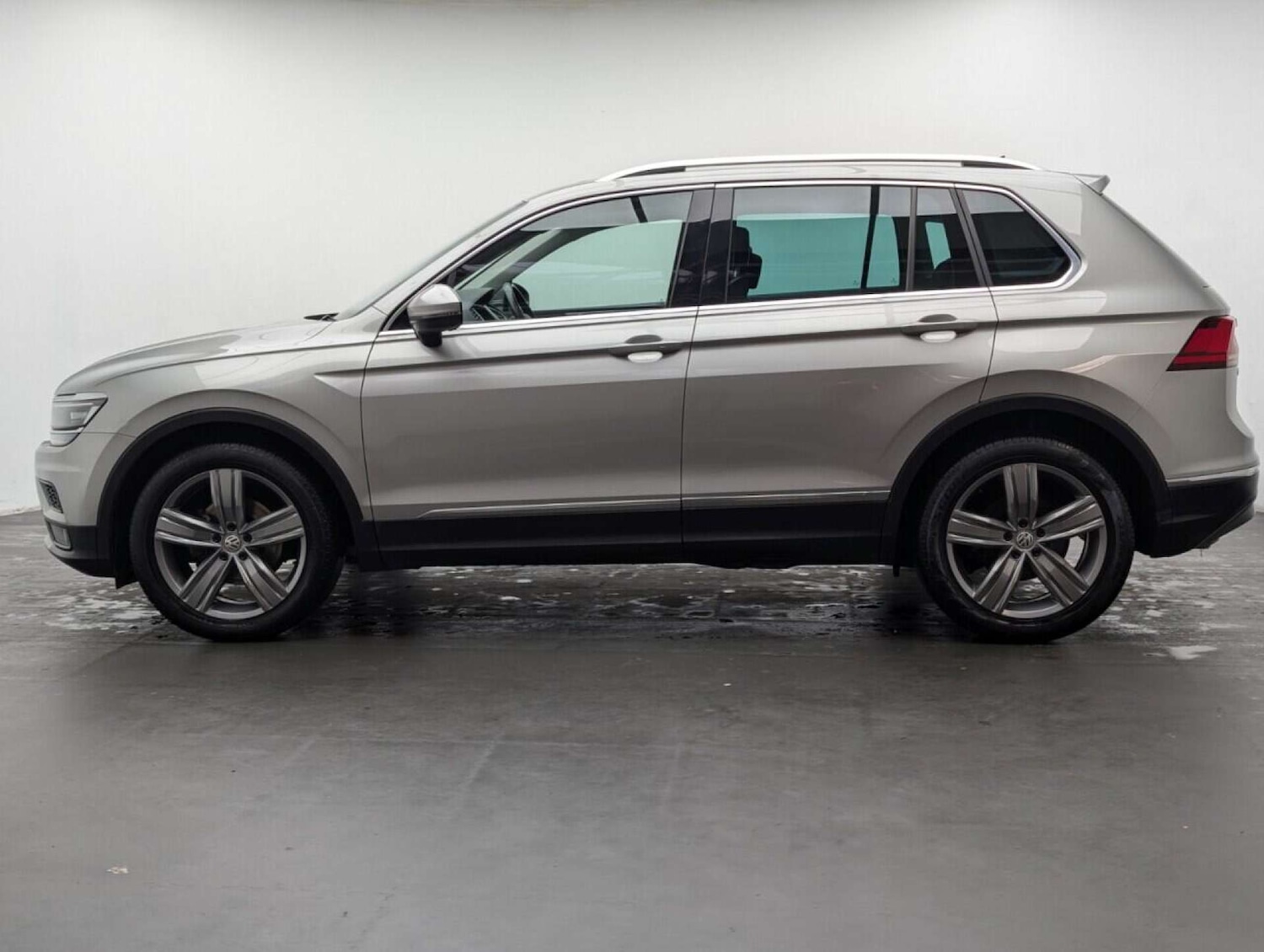 Used Volkswagen Tiguan 2019 for sale - 77713400: Photo 5