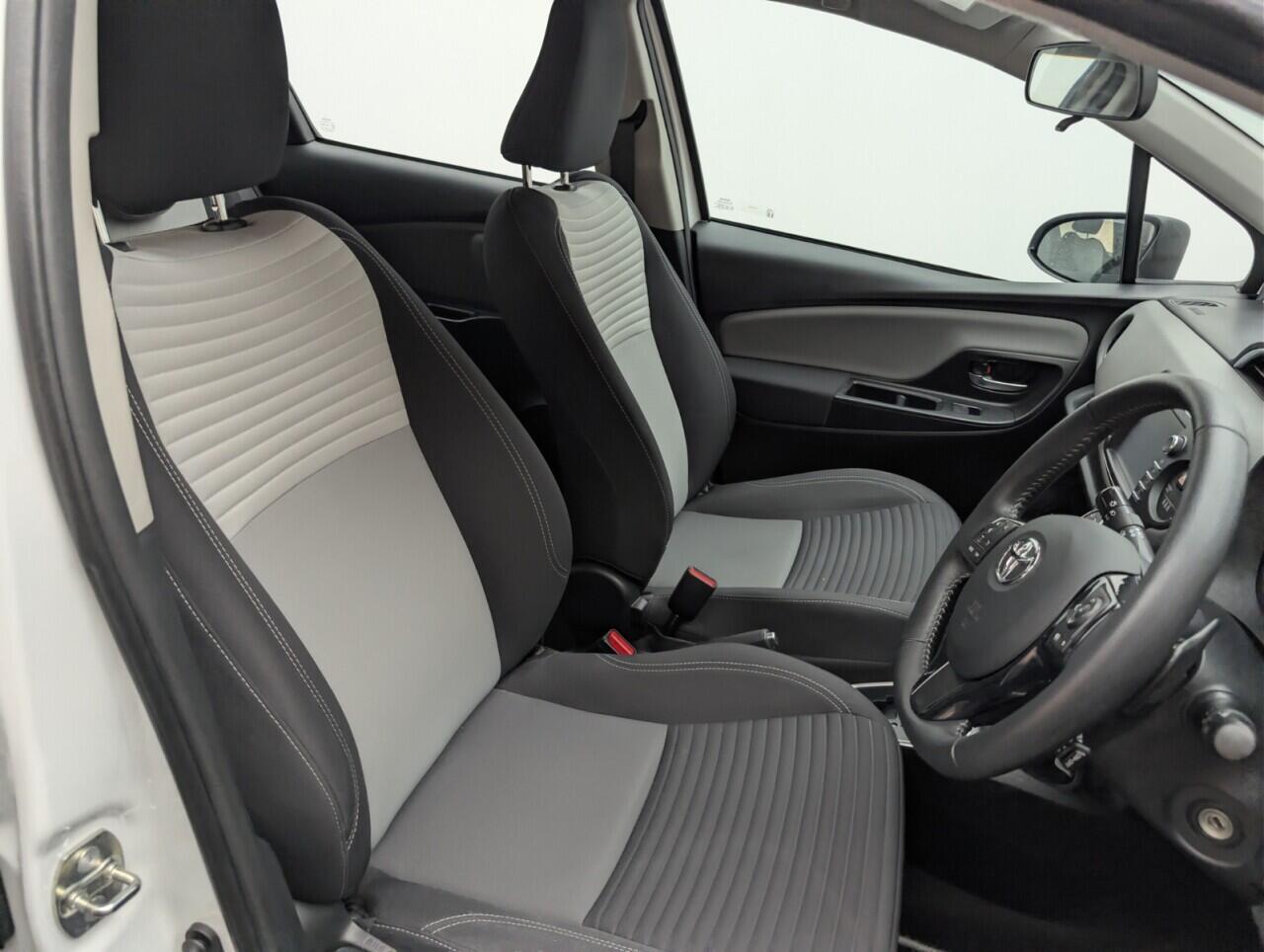 Used Toyota Yaris 2019 for sale - 77081697: Photo 24