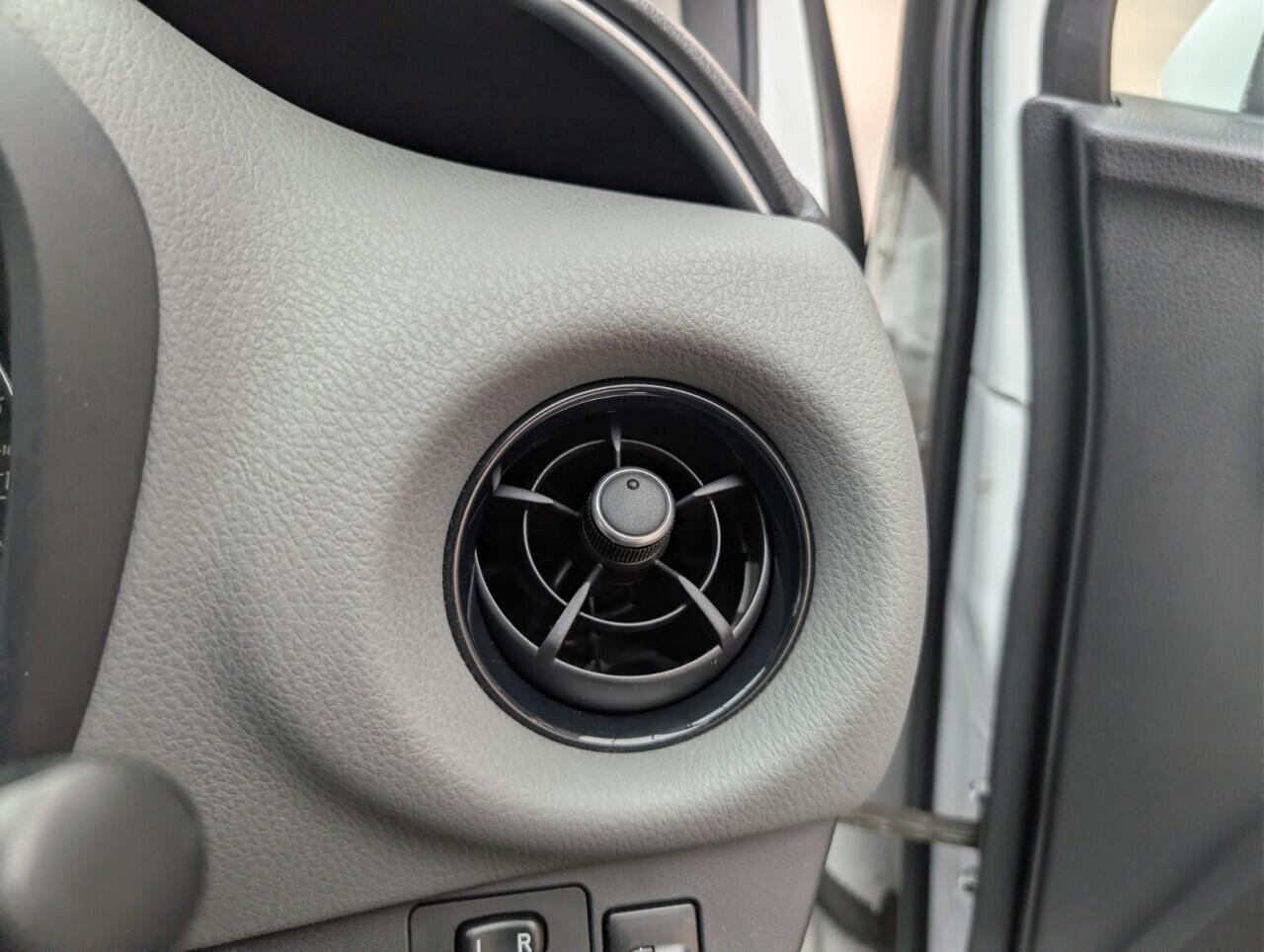 Used Toyota Yaris 2019 for sale - 77081697: Photo 32